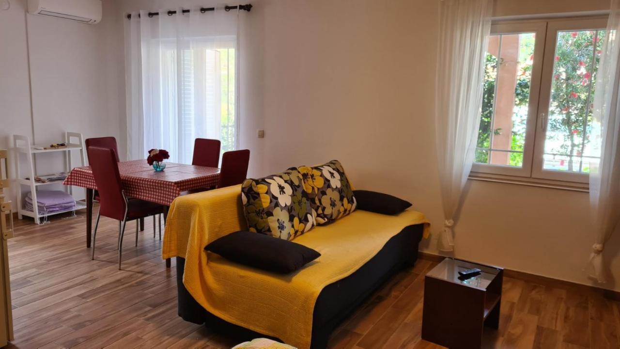 Apartments Ivanovski Раб Екстер'єр фото