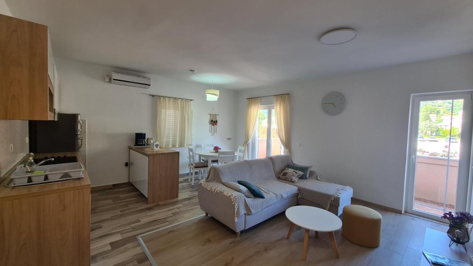 Apartments Ivanovski Раб Екстер'єр фото