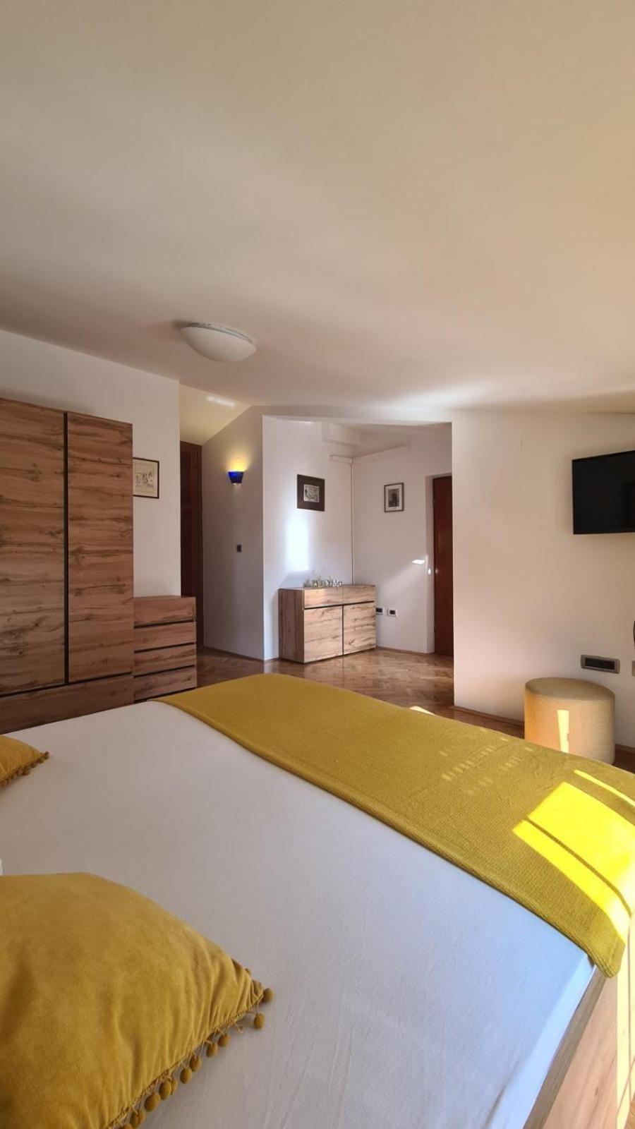 Apartments Ivanovski Раб Екстер'єр фото